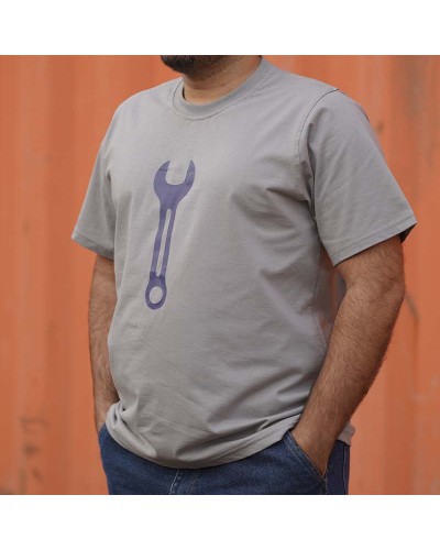 تیشرت نخ پنبه با طرح ابزار 2